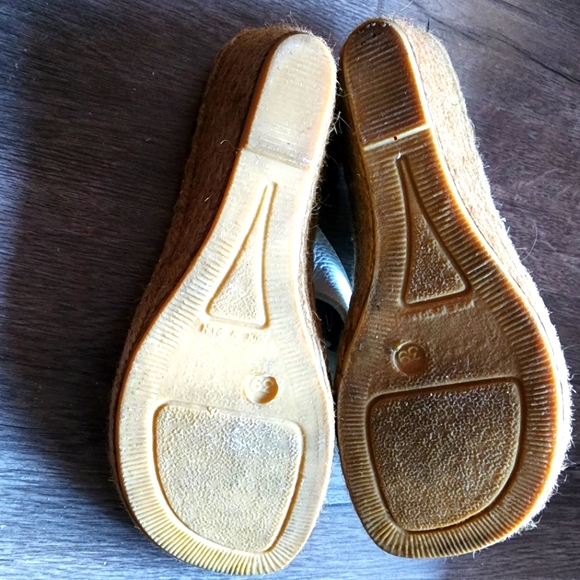 Burberry- Nova Check Thong Espadrille (White) - Picture 11 of 16